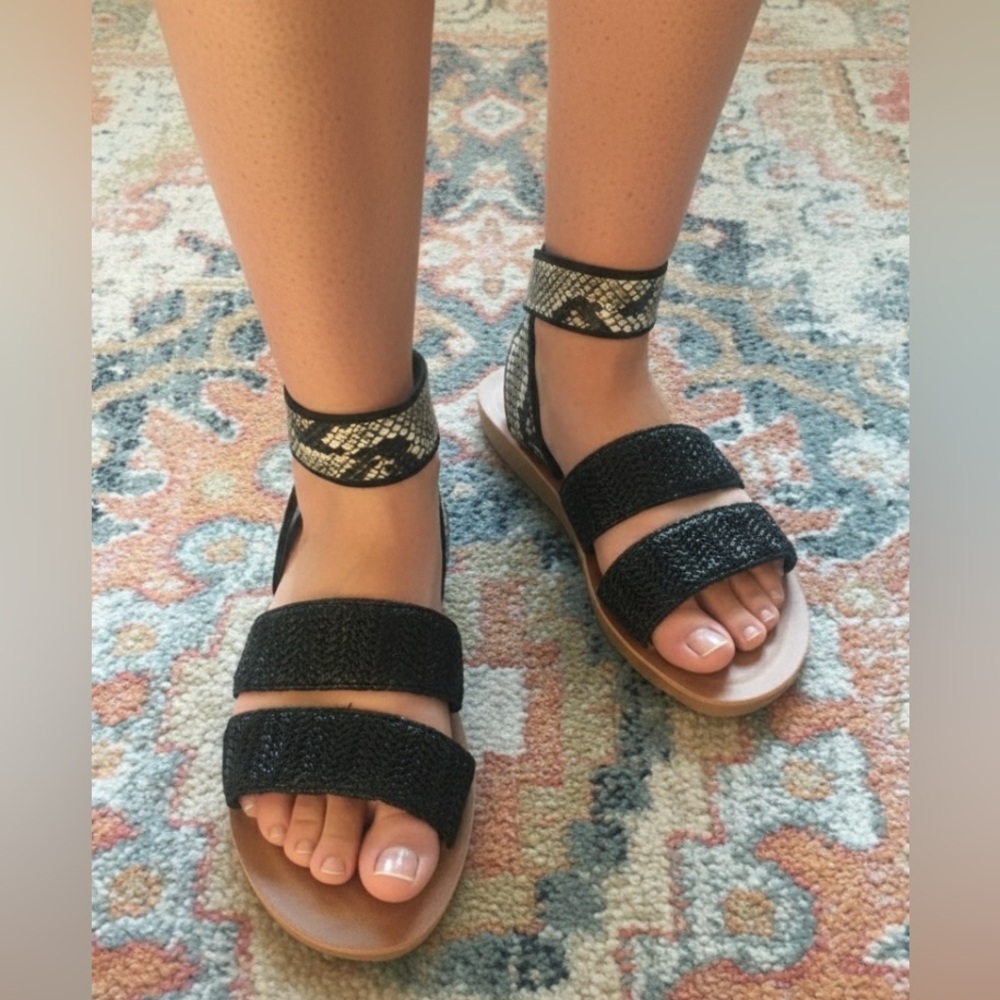MUK LUKS Womens About Me Strappy Sandals Snake Print Raffia Ankle Strap 9 NWT